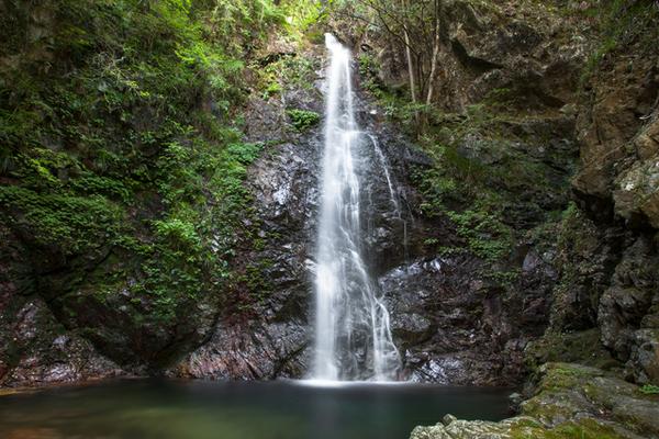 Hossawa Falls Waterfall