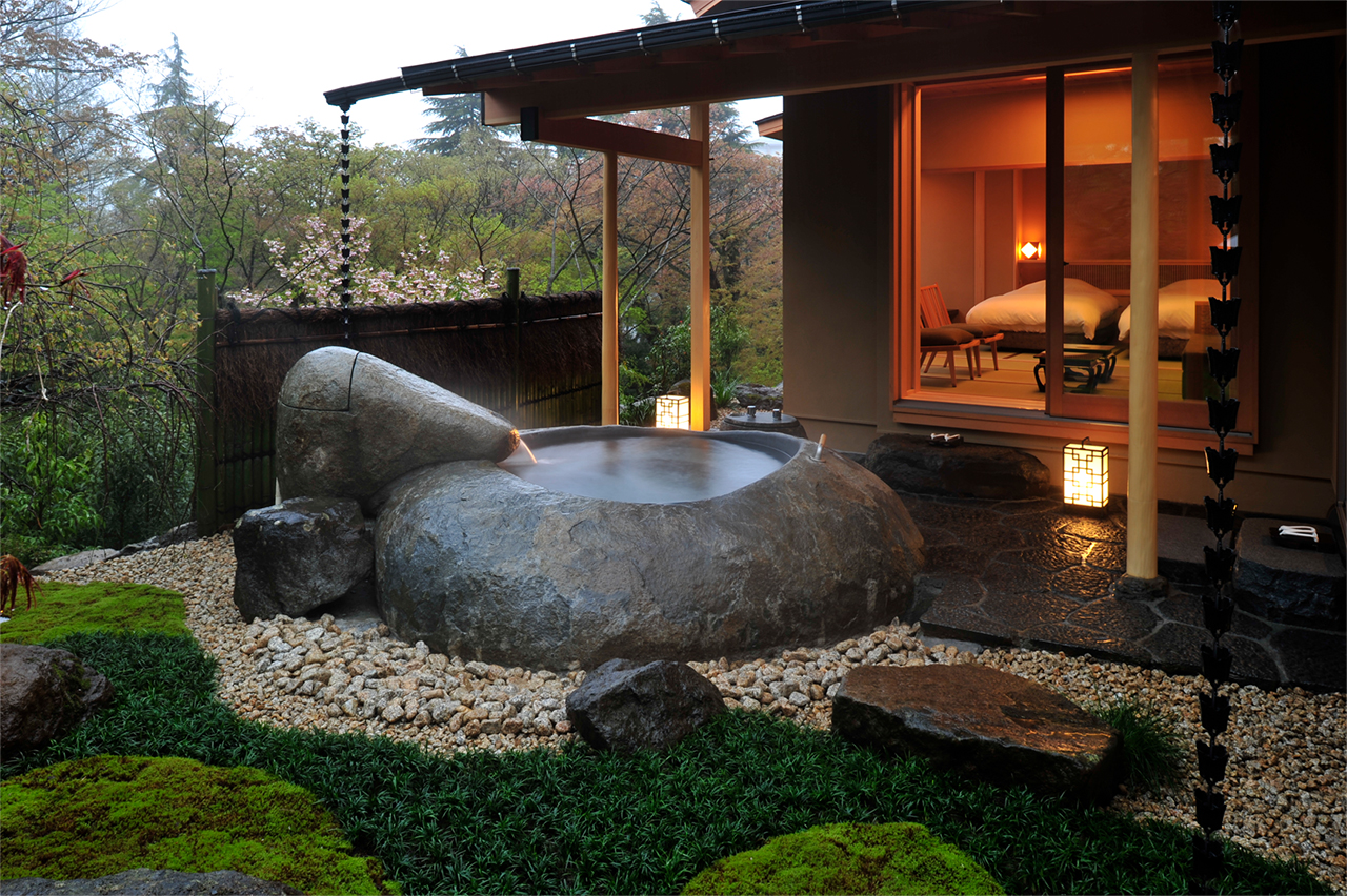 Outdoor onsen at Gora Kadan